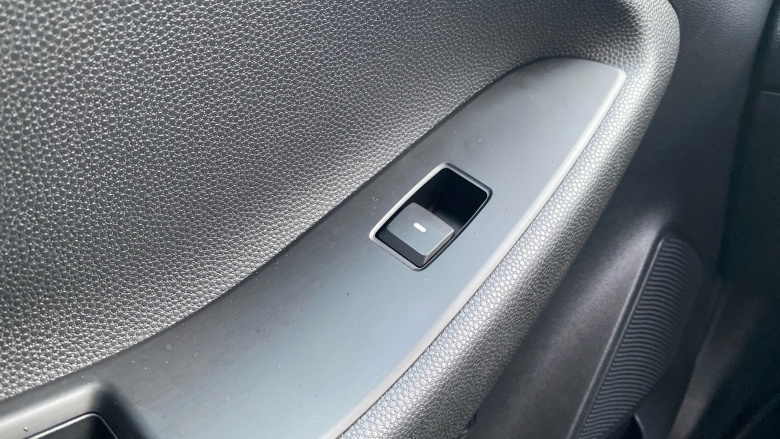 Hyundai i20 1.2 MPi SE 5dr Petrol Hatchback